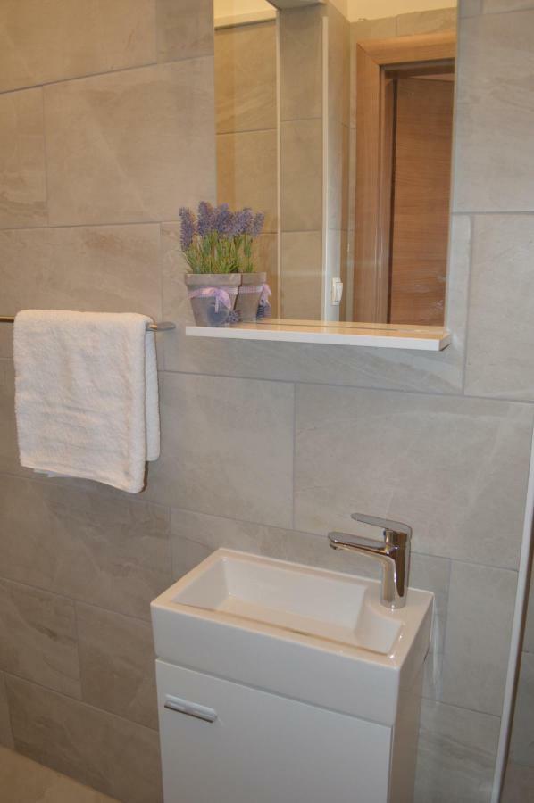 Studios & Apartments Porto Zadar Ngoại thất bức ảnh