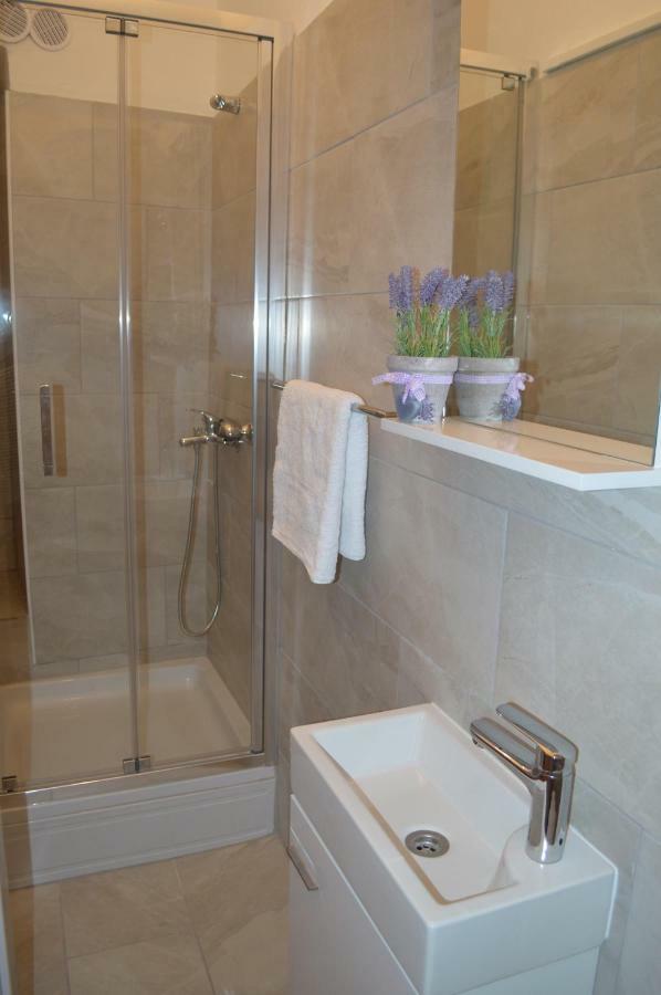 Studios & Apartments Porto Zadar Ngoại thất bức ảnh