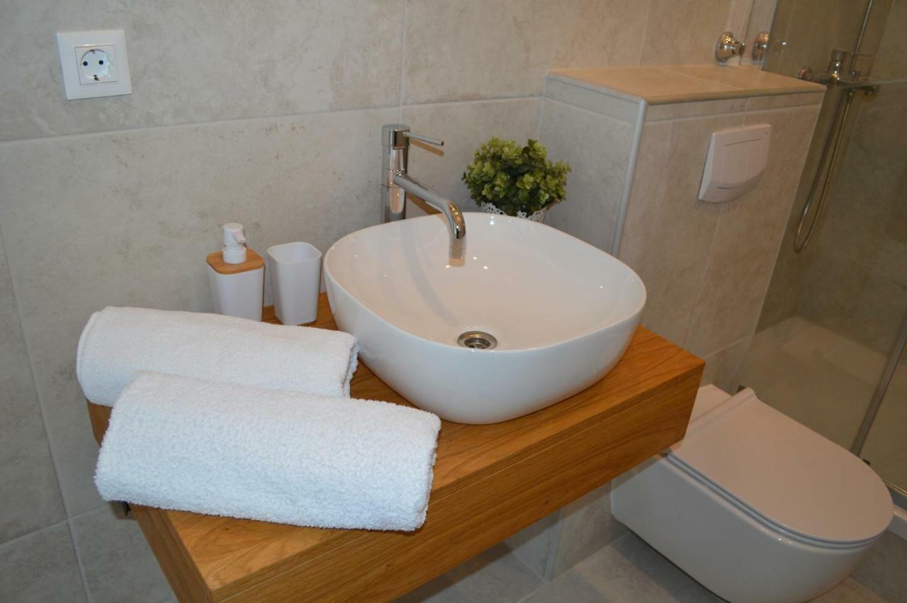 Studios & Apartments Porto Zadar Ngoại thất bức ảnh